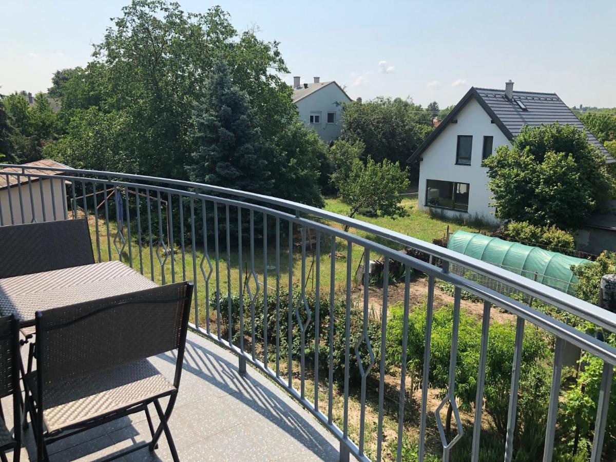 Dominik Apartmanhaz ヴァレンツァ エクステリア 写真